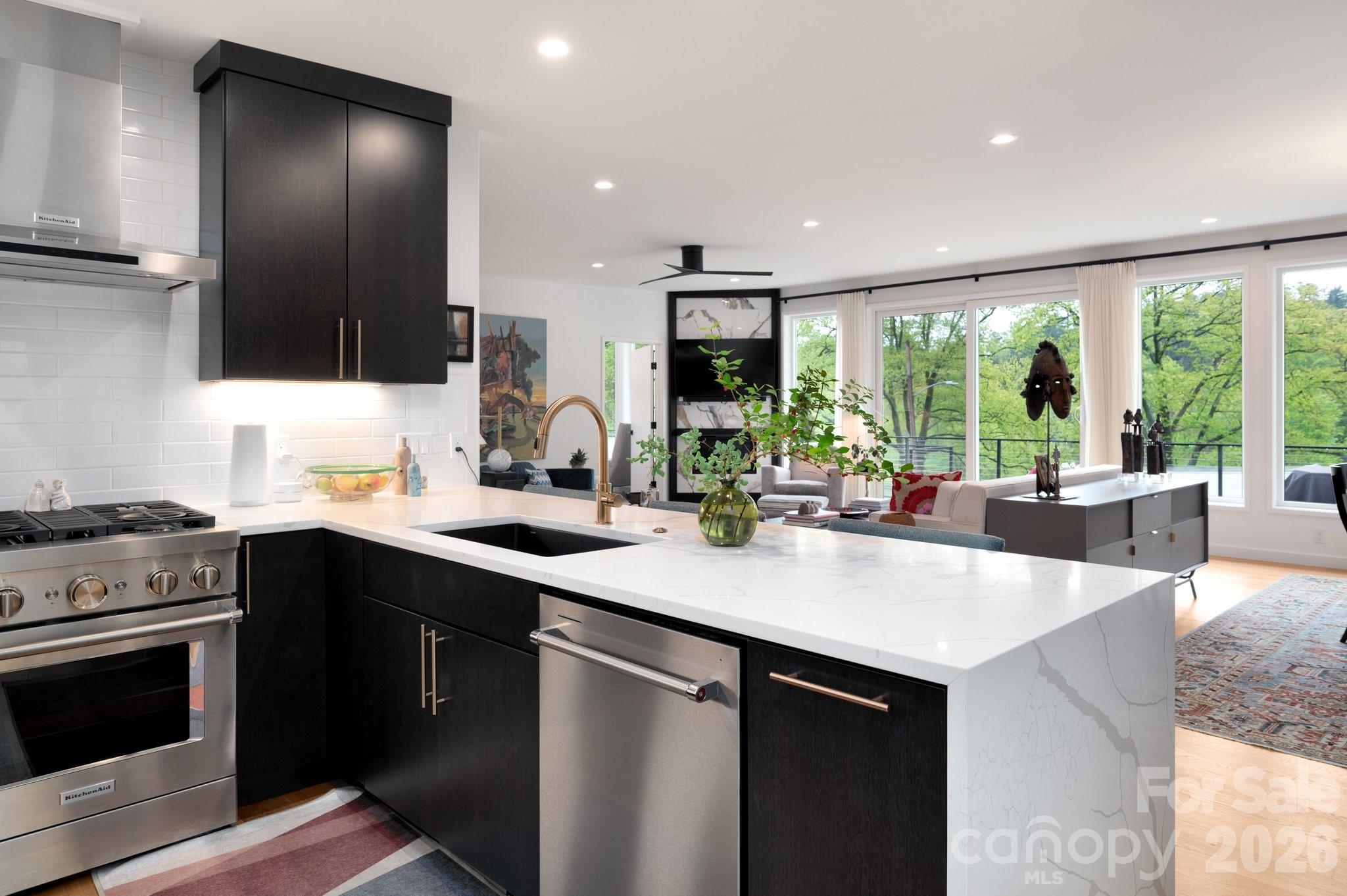 8 Midland Drive Asheville NC 28804