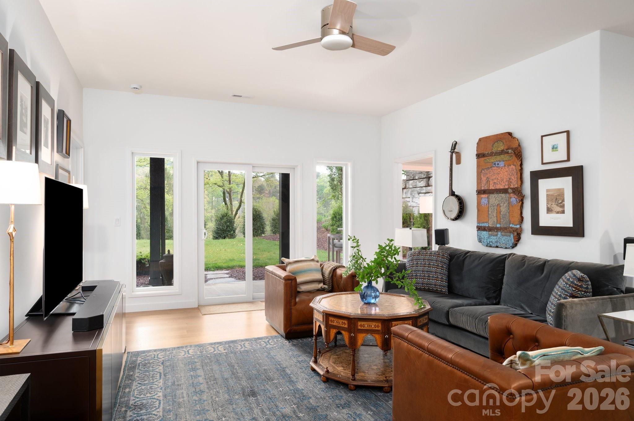 8 Midland Drive Asheville NC 28804