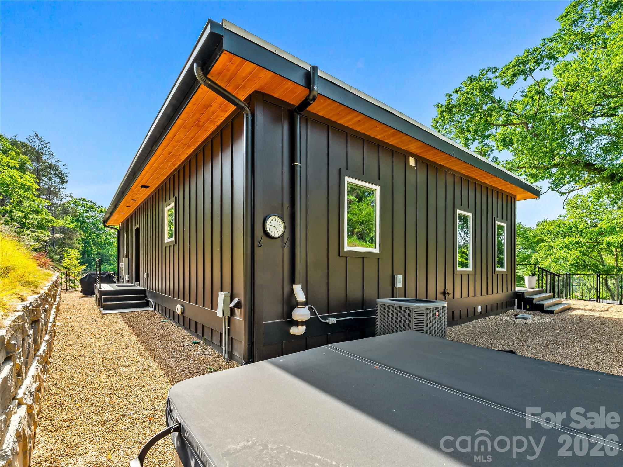 8 Midland Drive Asheville NC 28804