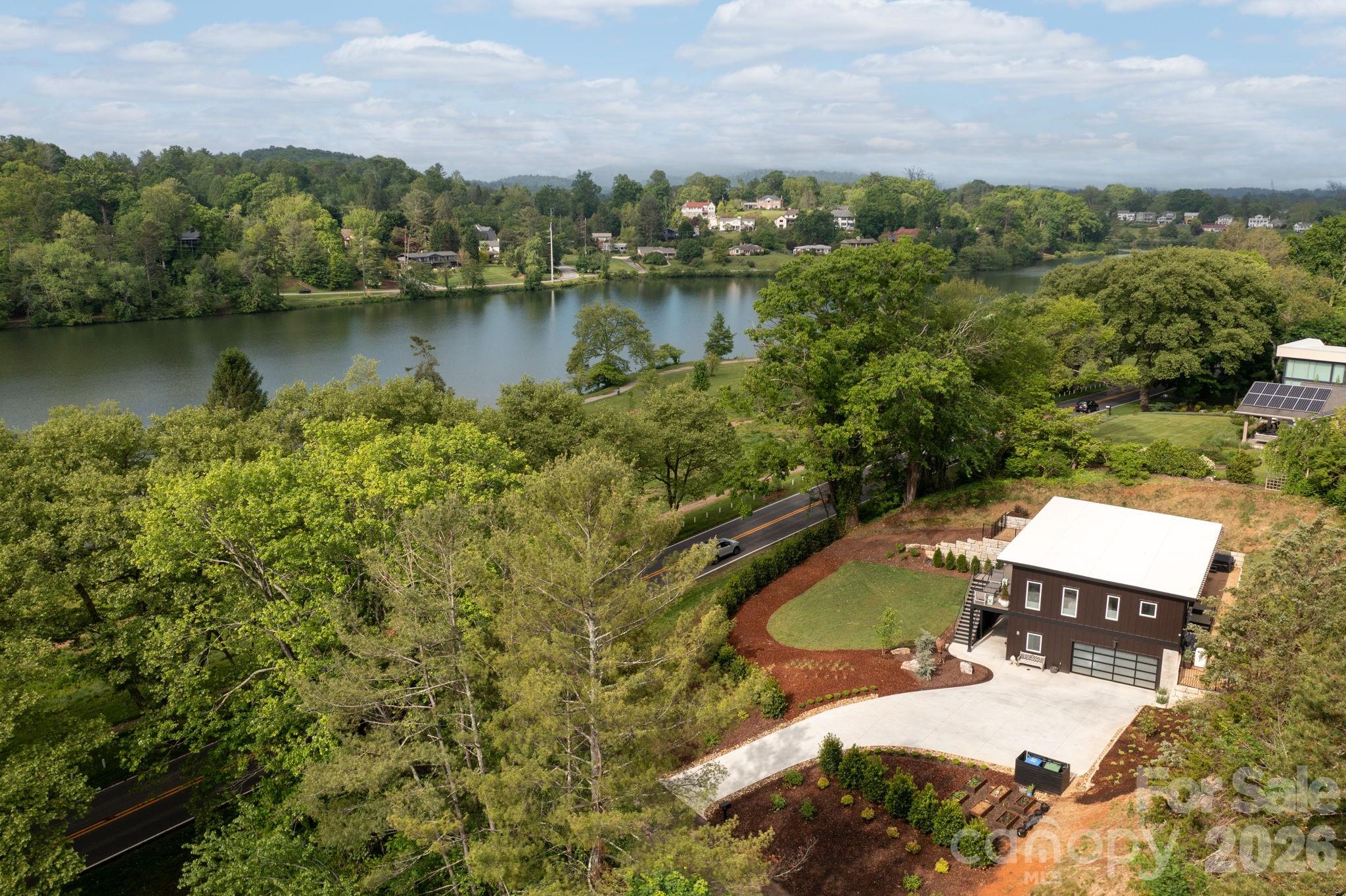 8 Midland Drive Asheville NC 28804