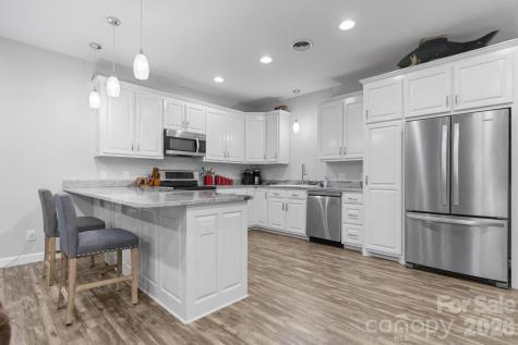 202 Ivy Court Morganton NC 28655