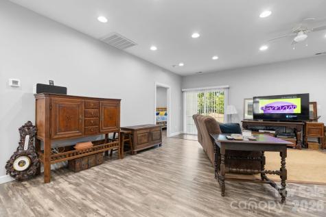 202 Ivy Court Morganton NC 28655