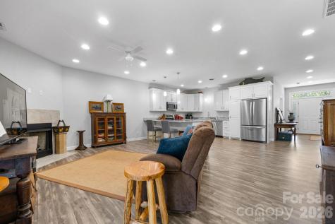 202 Ivy Court Morganton NC 28655