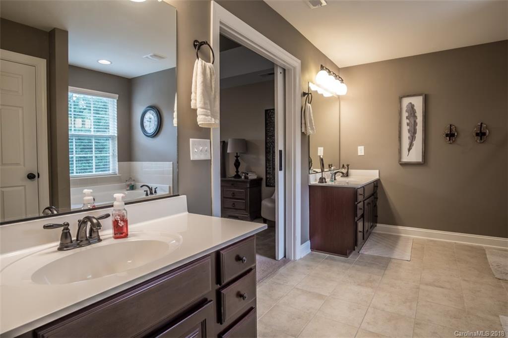 10214 Legolas Lane Charlotte NC 28269