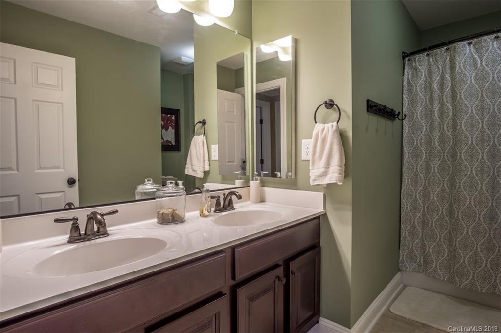 10214 Legolas Lane Charlotte NC 28269