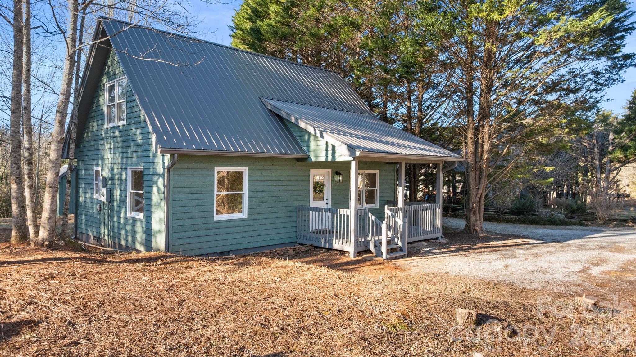15 Glory Road Franklin NC 28734