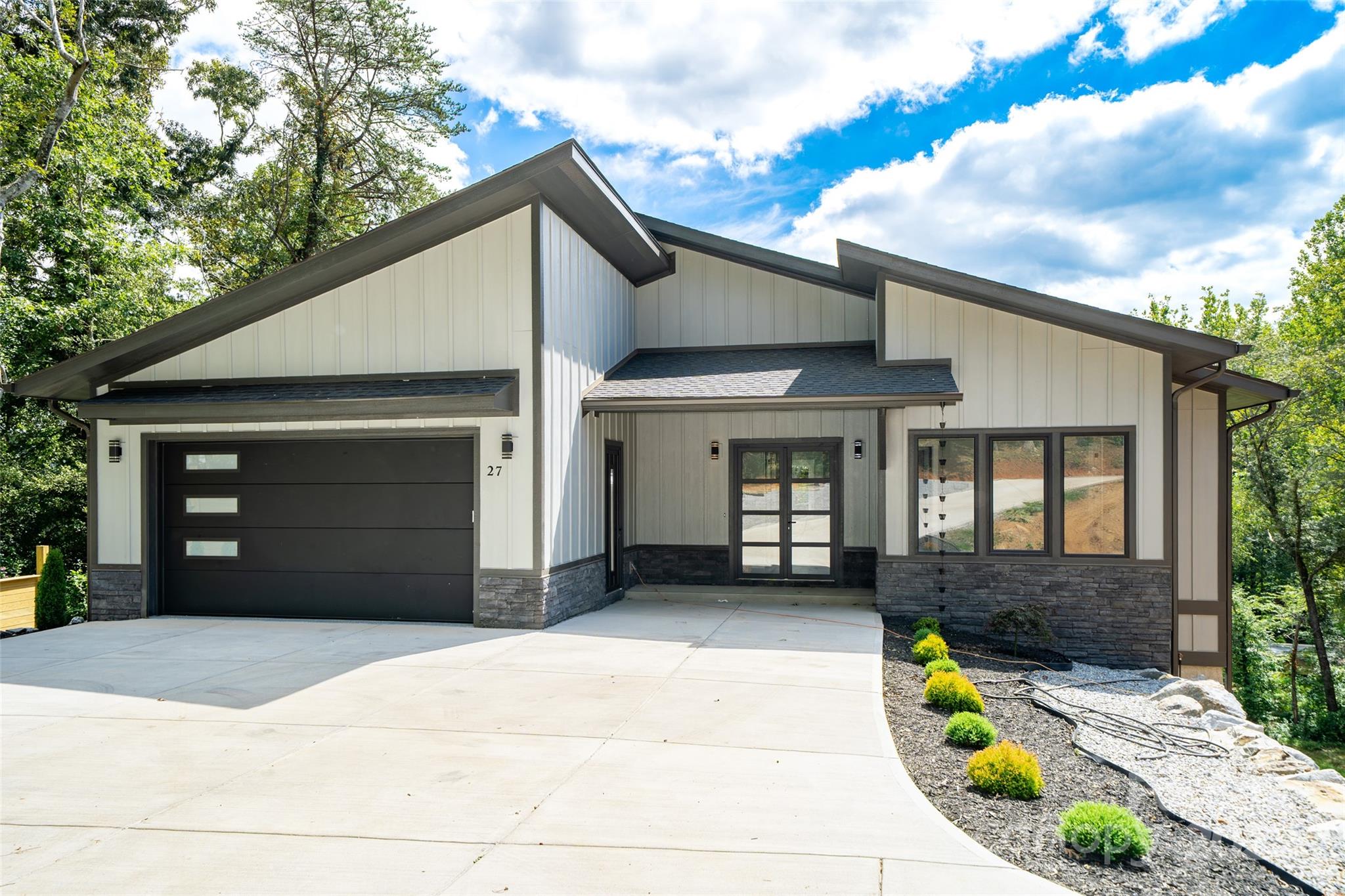 27 George Allen Ridge Arden NC 28704