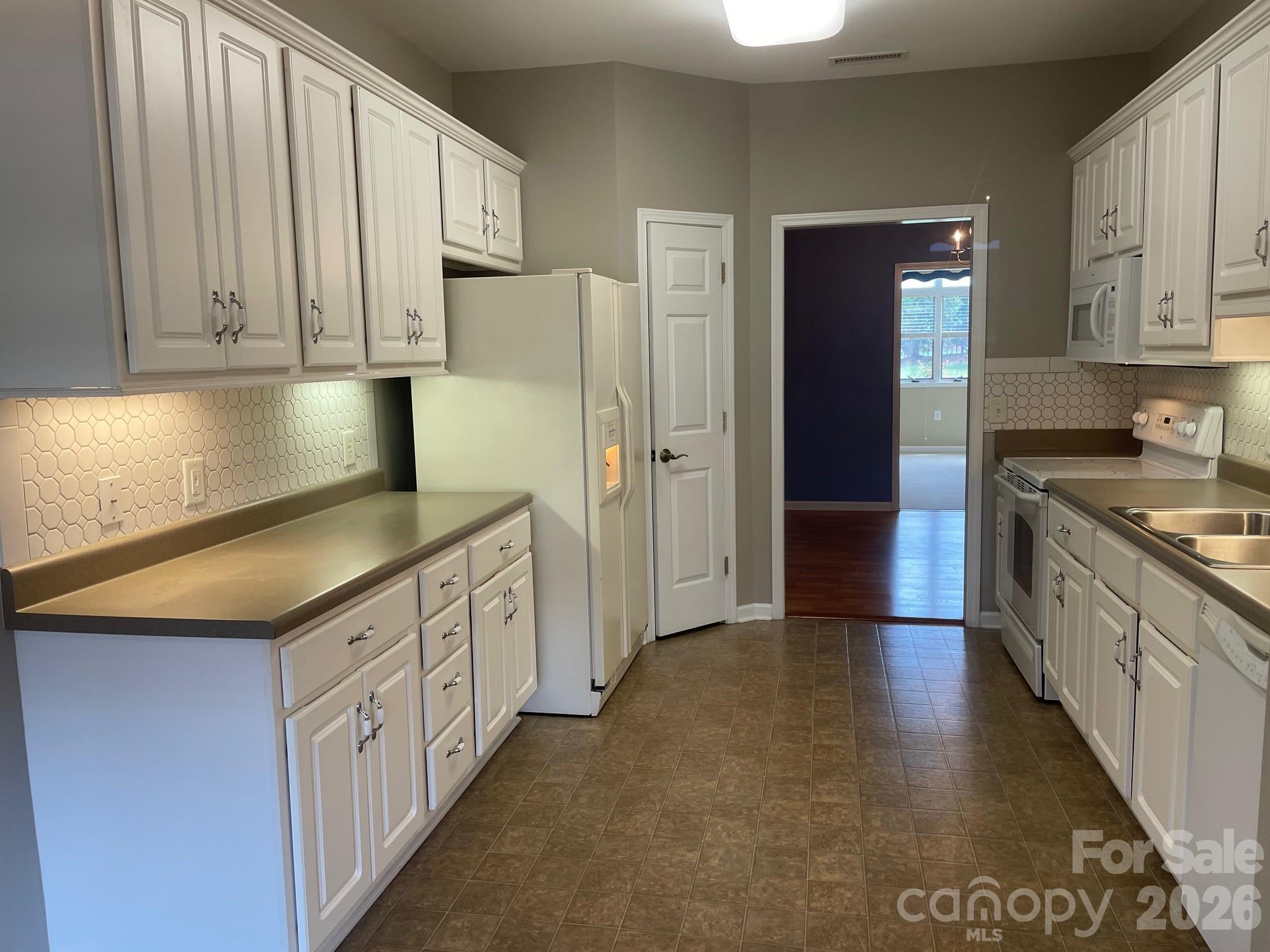 489 26th Avenue NE Hickory NC 28601