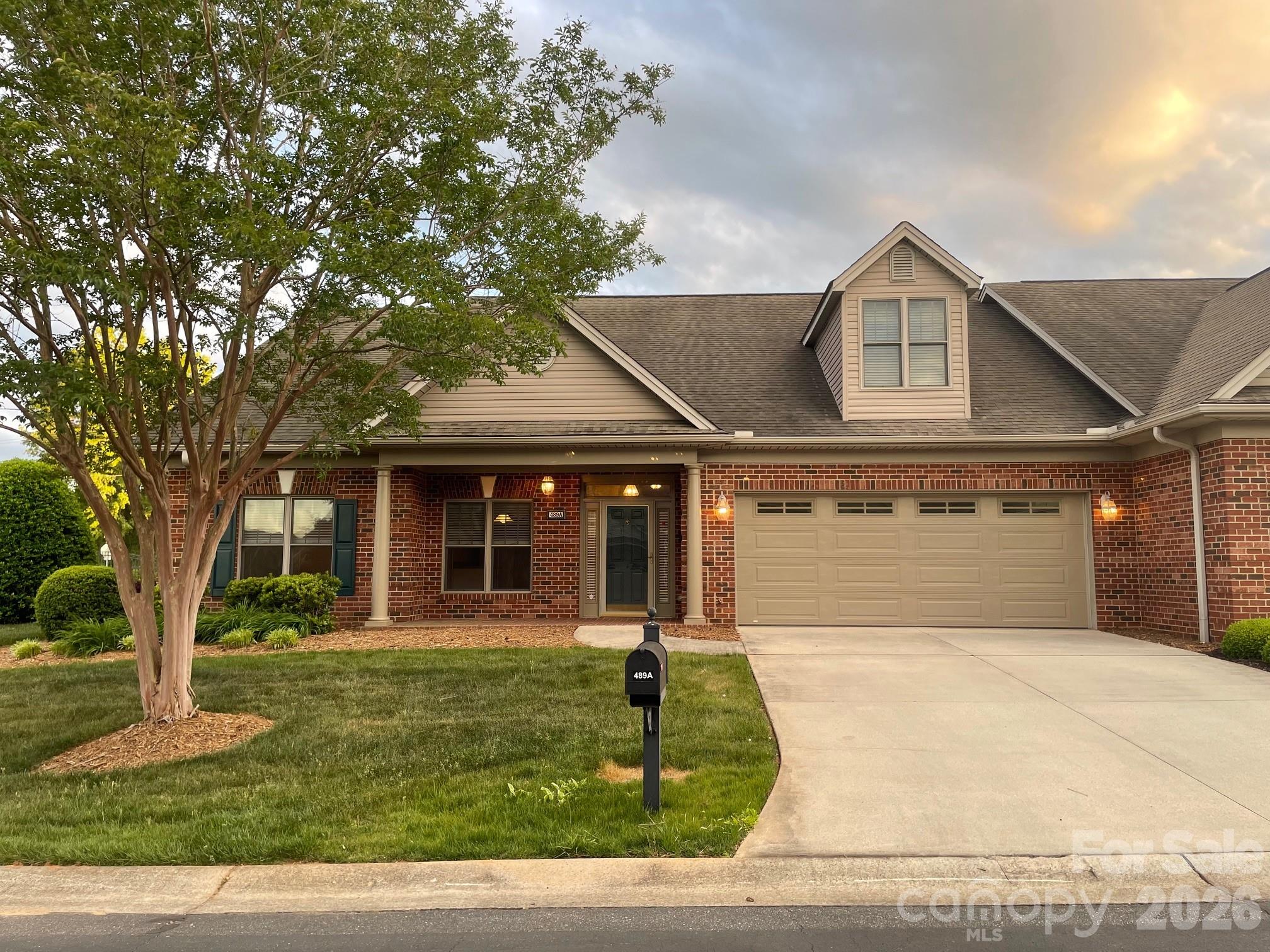 489 26th Avenue NE Hickory NC 28601