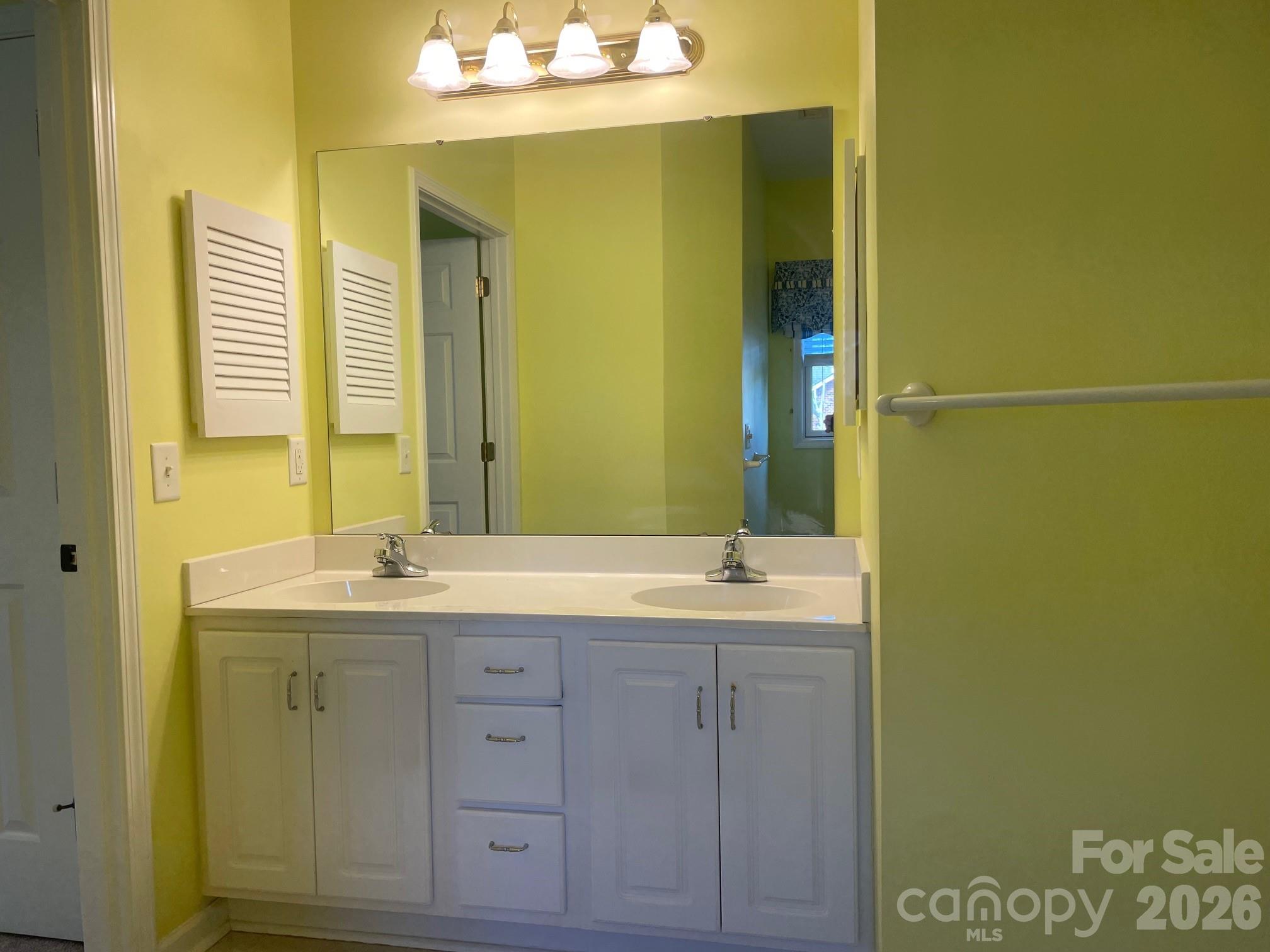 489 26th Avenue NE Hickory NC 28601