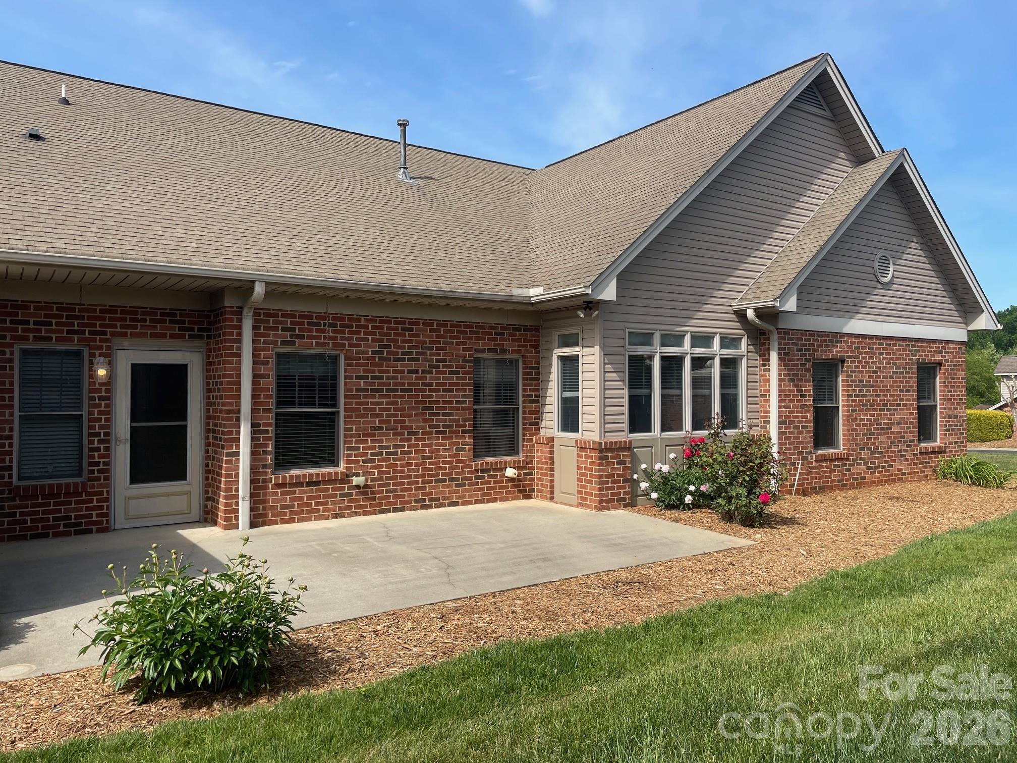 489 26th Avenue NE Hickory NC 28601