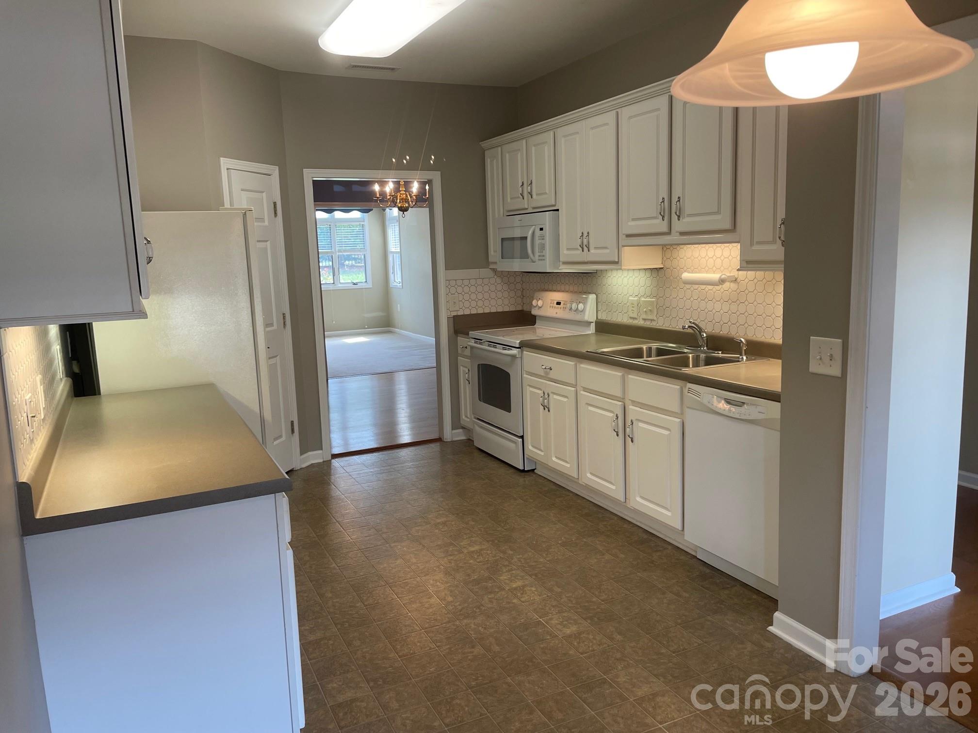 489 26th Avenue NE Hickory NC 28601