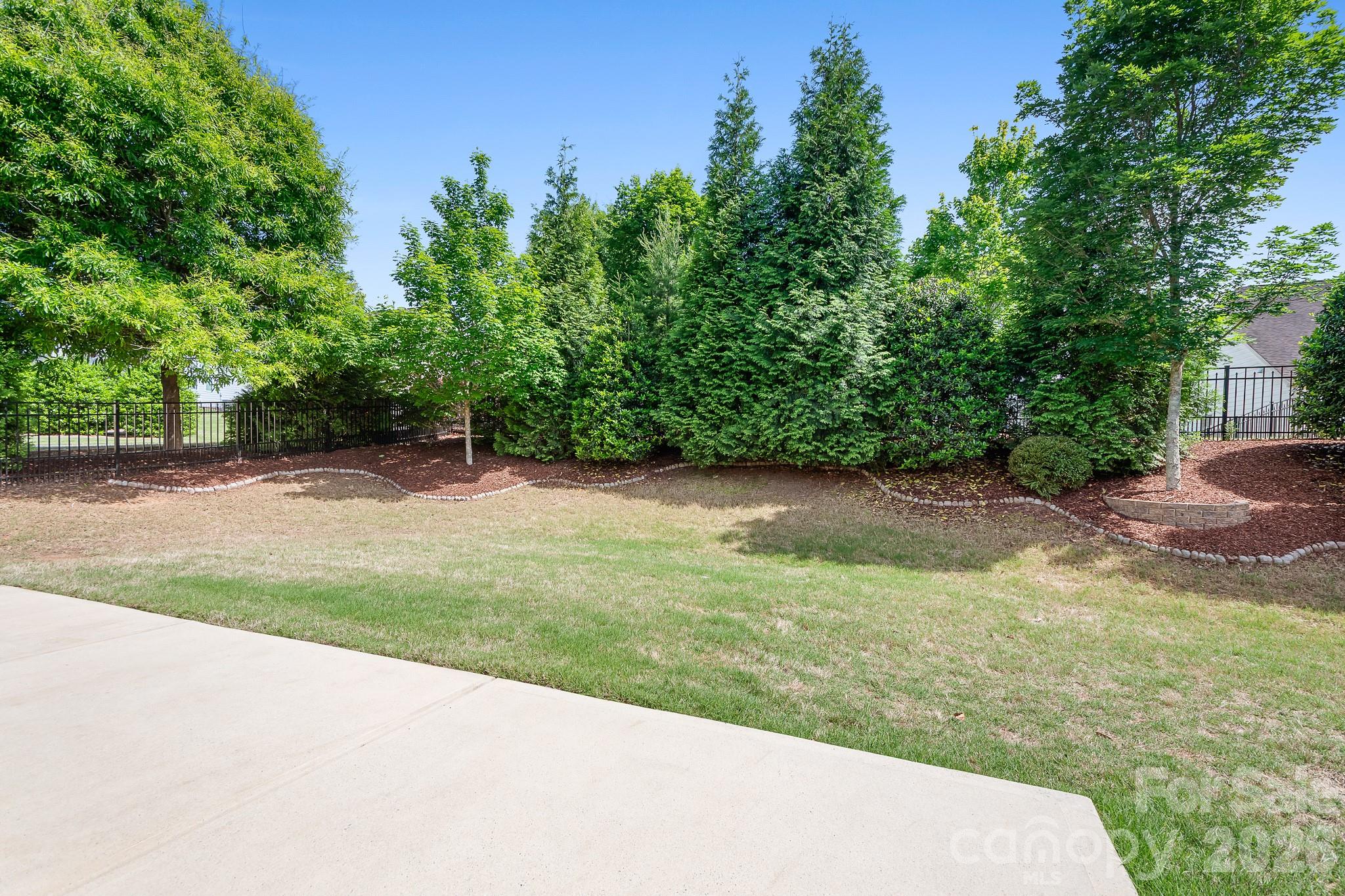 15403 Oleander Drive Charlotte NC 28278
