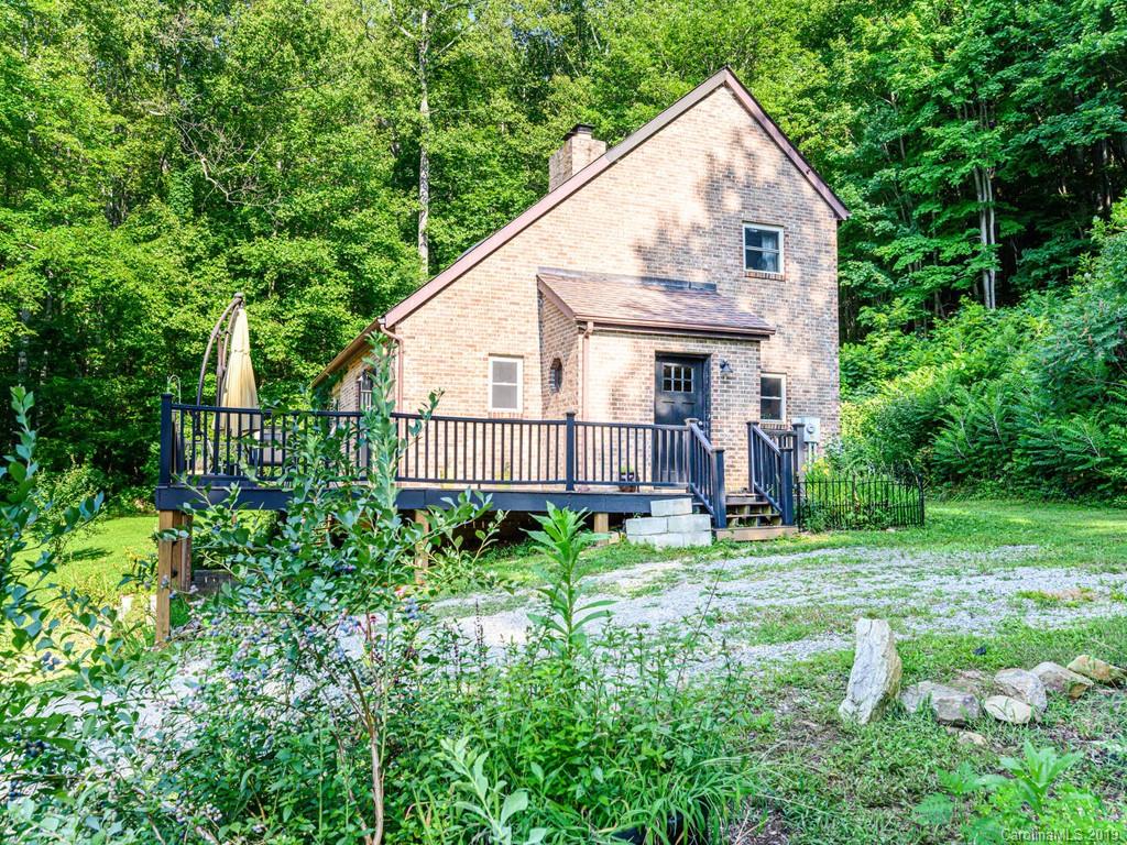 136 Chestnut Creek Road Candler NC 28715