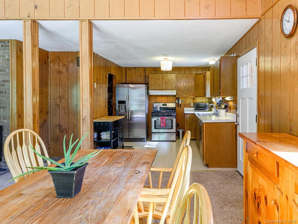 136 Chestnut Creek Road Candler NC 28715