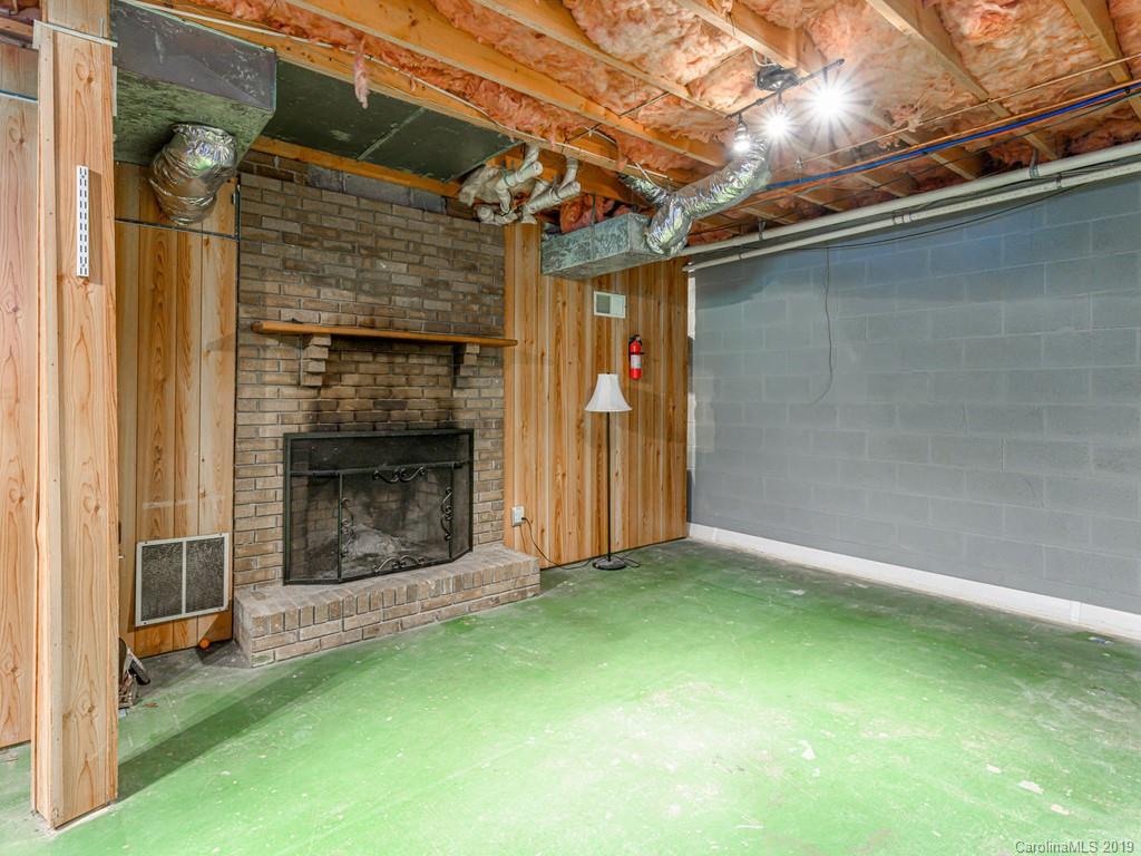 136 Chestnut Creek Road Candler NC 28715
