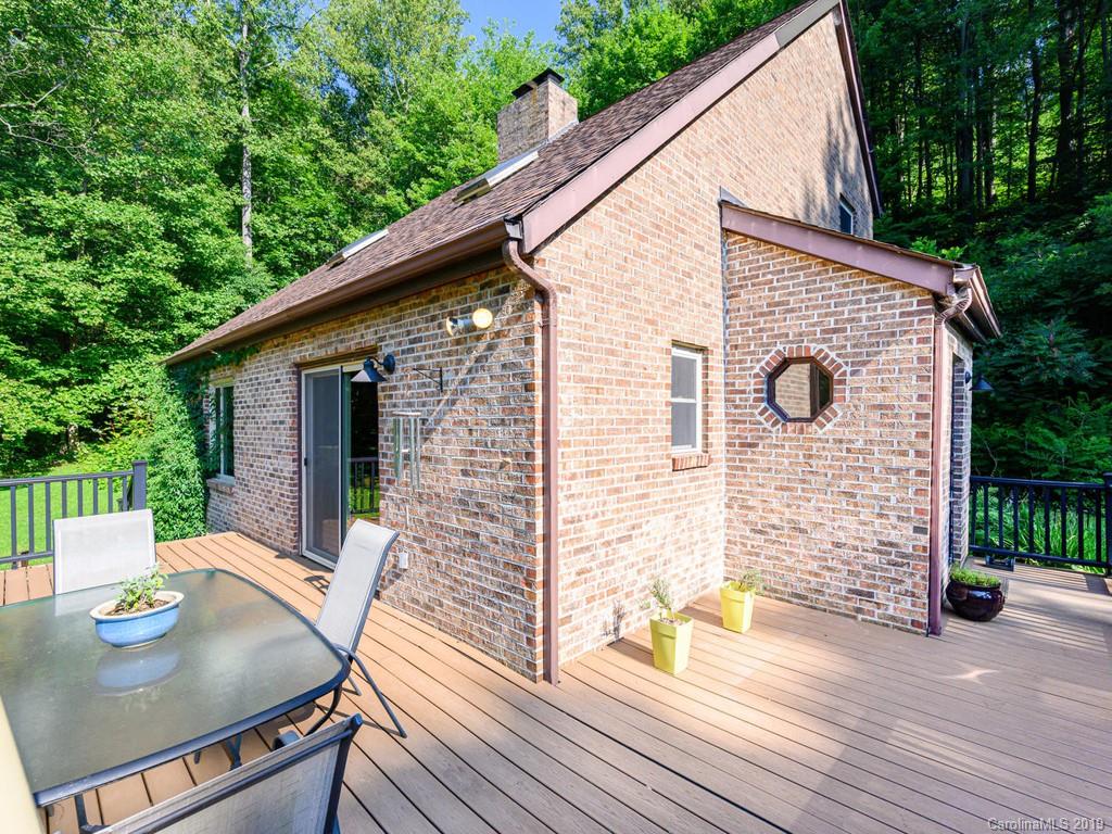 136 Chestnut Creek Road Candler NC 28715