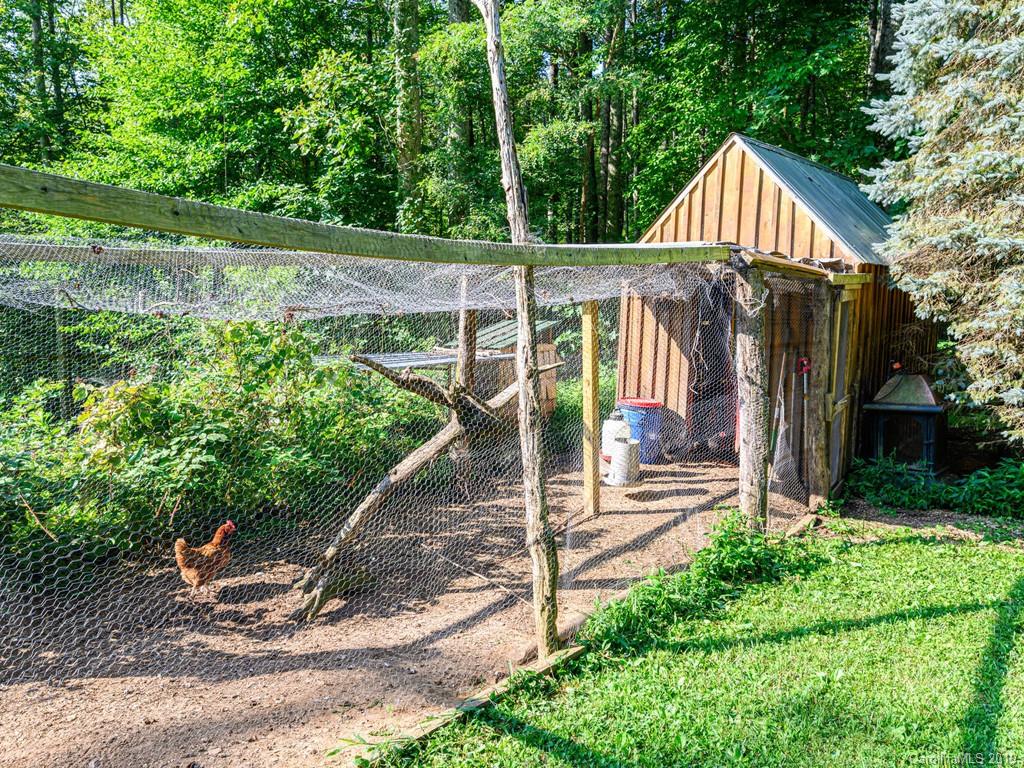 136 Chestnut Creek Road Candler NC 28715