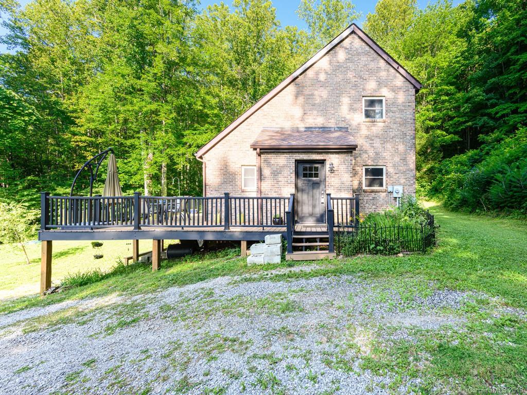 136 Chestnut Creek Road Candler NC 28715