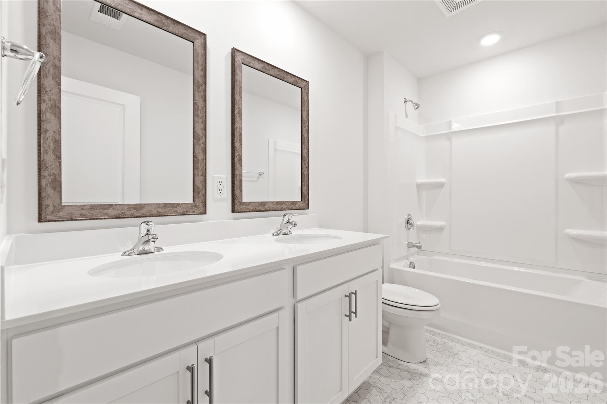 112 Queen Valley Way Waynesville NC 28786