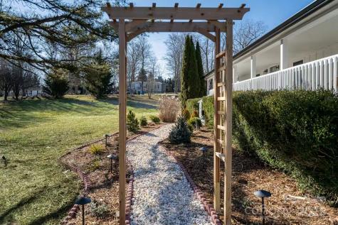 2 Shady Oak Lane Arden NC 28704