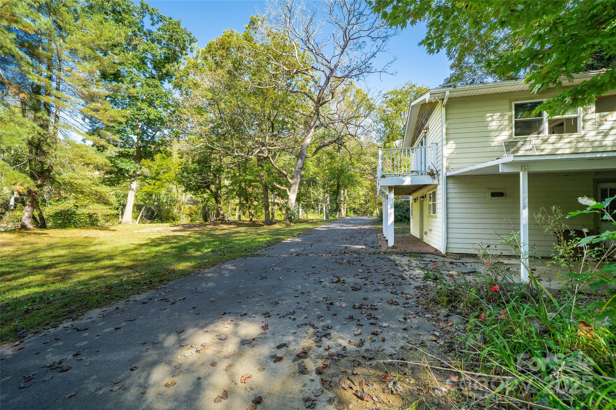 61 Riverbend Road Canton NC 28716