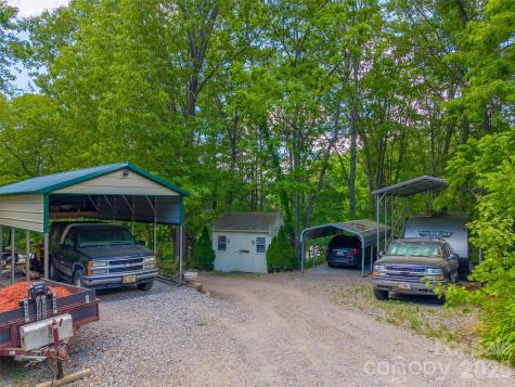 90, 60 & 132 Hennessee Street Clyde NC 28721
