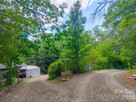 90, 60 & 132 Hennessee Street Clyde NC 28721