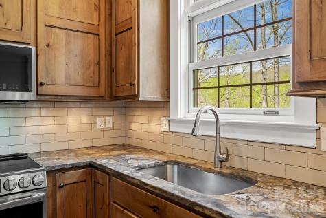 22 Lone Coyote Ridge Fletcher NC 28732