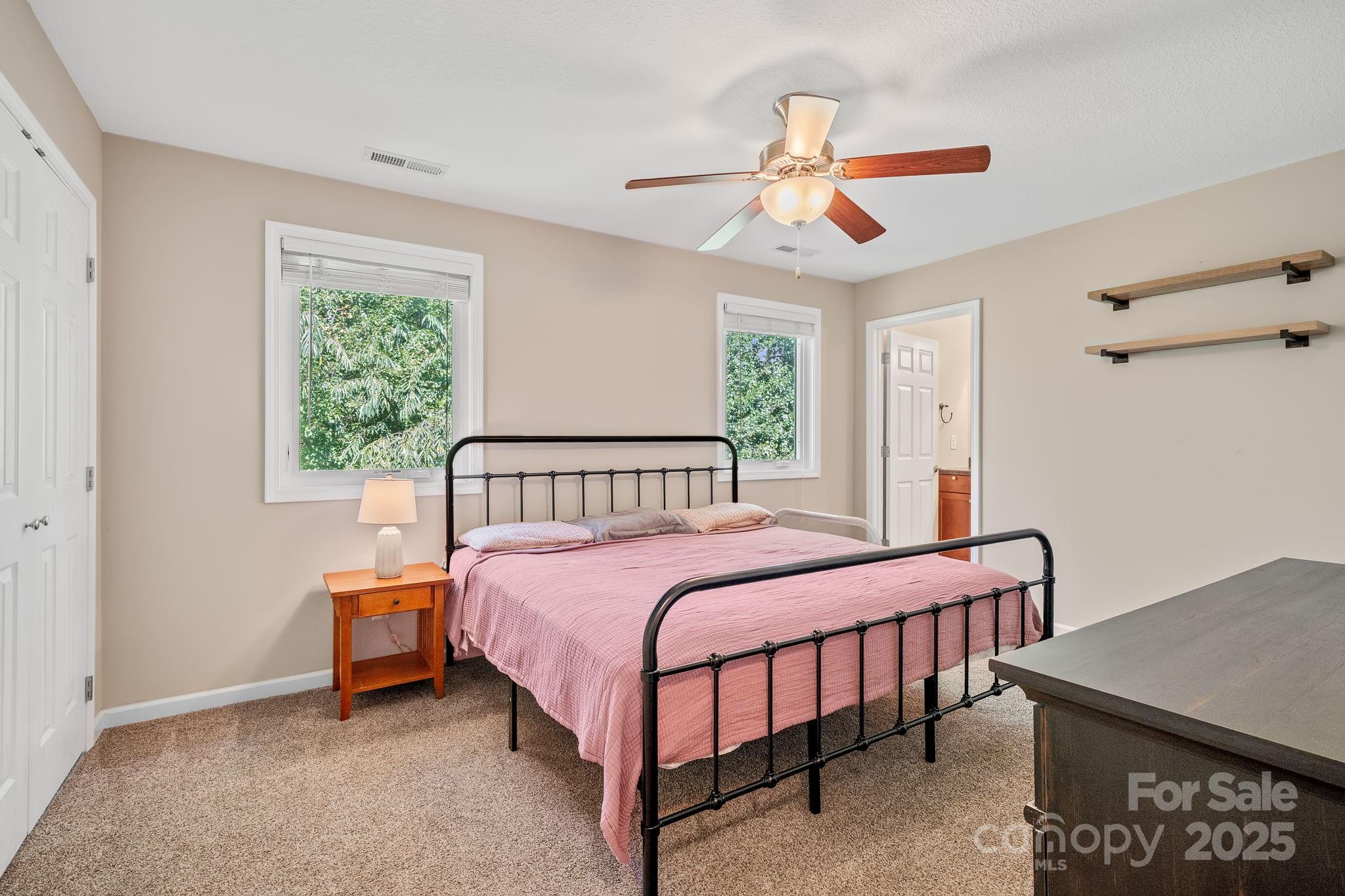 33 English Ivy Road Asheville NC 28806