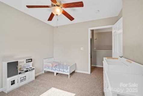 33 English Ivy Road Asheville NC 28806