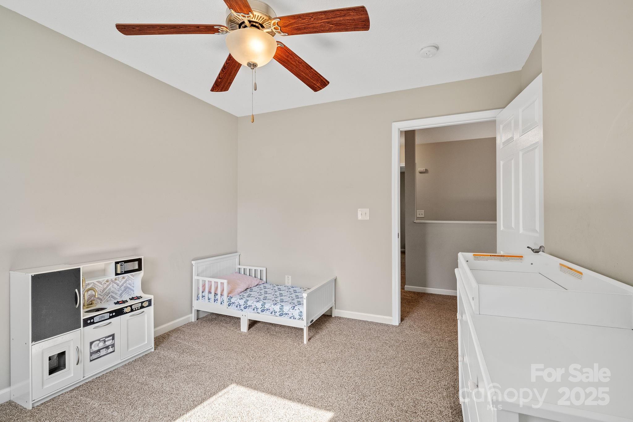 33 English Ivy Road Asheville NC 28806