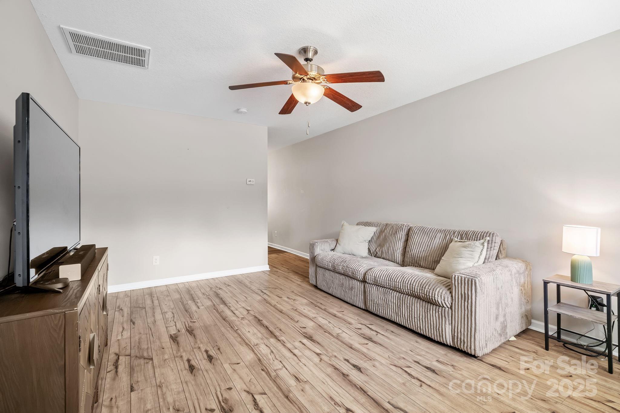 33 English Ivy Road Asheville NC 28806