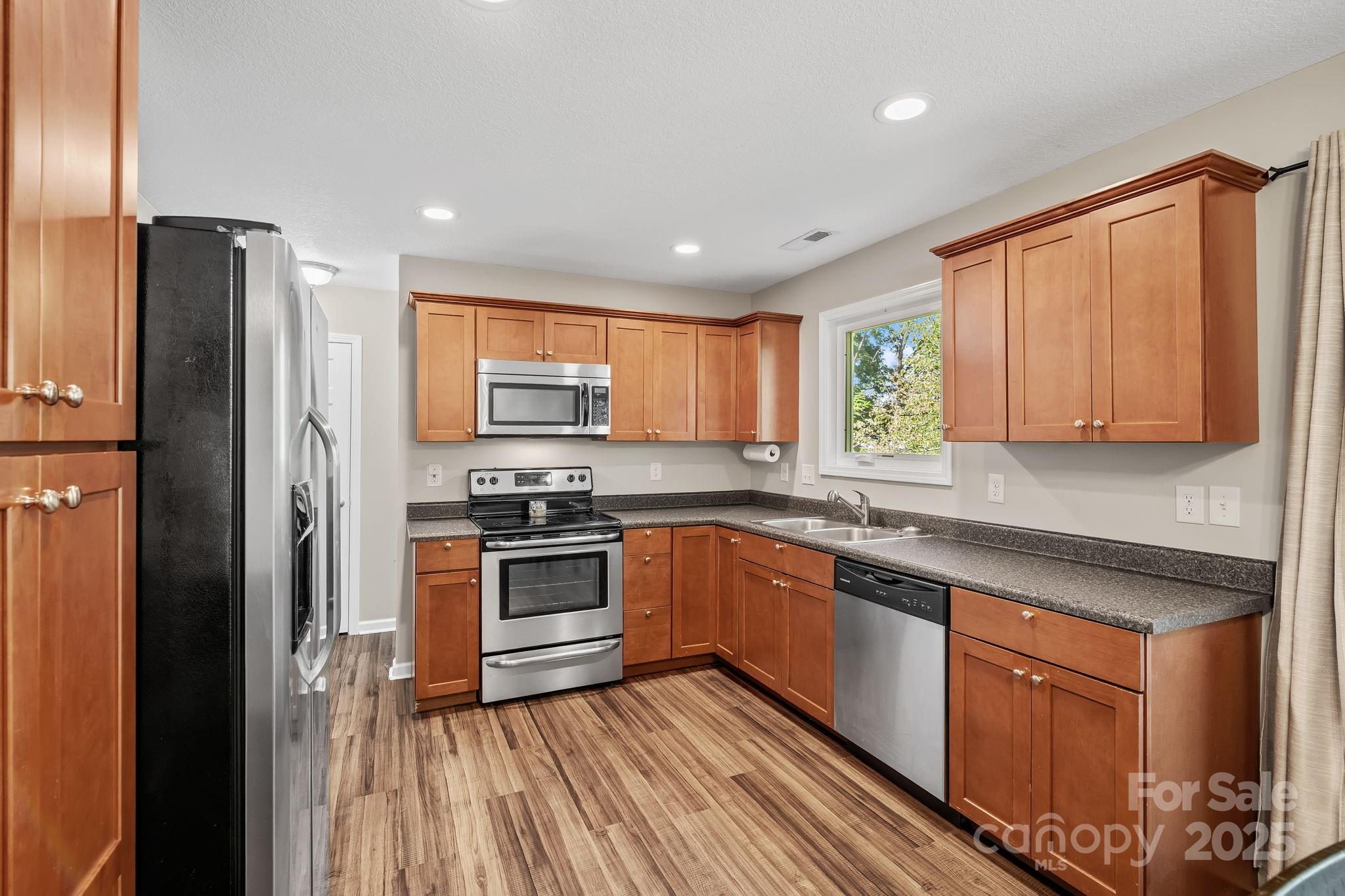 33 English Ivy Road Asheville NC 28806