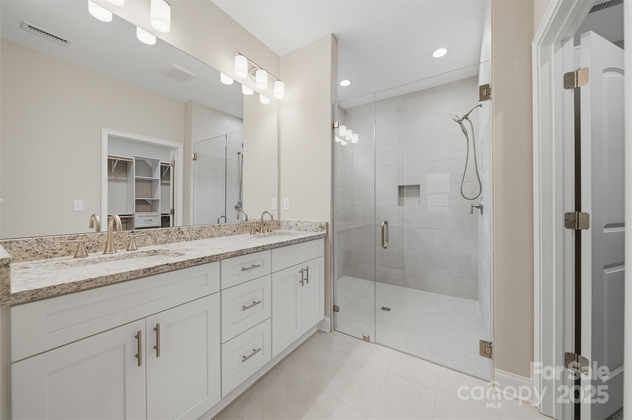 831B Wynnshire Drive Hickory NC 28601