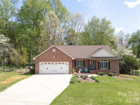 7982 King Arthurs Court Denver NC 28037