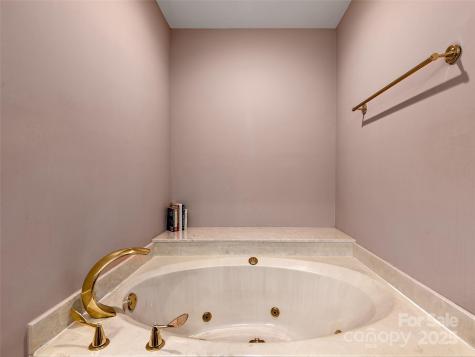 608 Upper Sondley Drive Asheville NC 28805