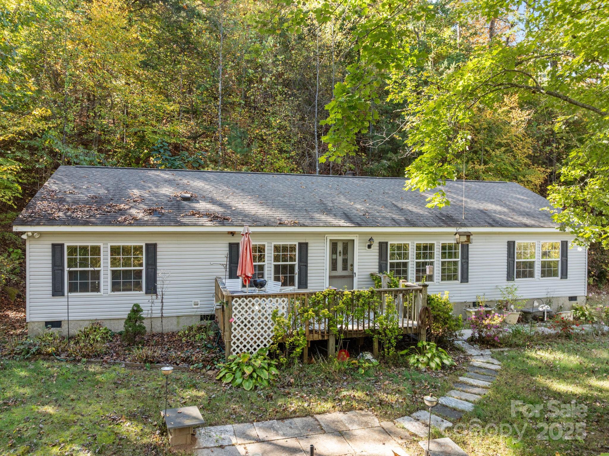74 Davis Chapel Road Candler NC 28715