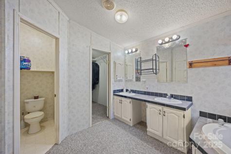 74 Davis Chapel Road Candler NC 28715