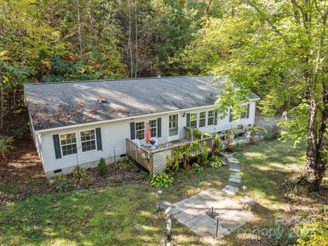 74 Davis Chapel Road Candler NC 28715
