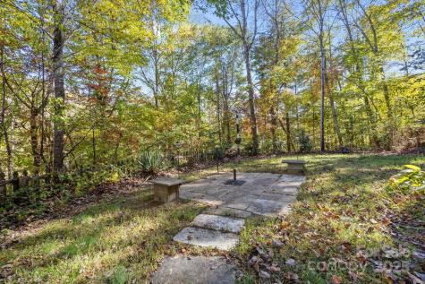 74 Davis Chapel Road Candler NC 28715