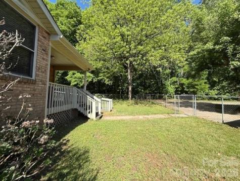 2041 Clyde Street Dallas NC 28034