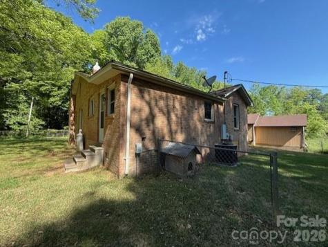 2041 Clyde Street Dallas NC 28034