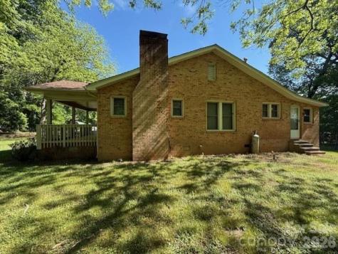 2041 Clyde Street Dallas NC 28034