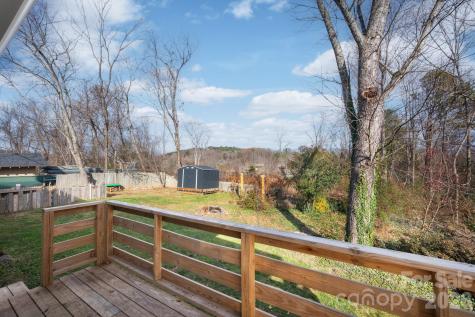 105 Smith Graveyard Road Asheville NC 28806