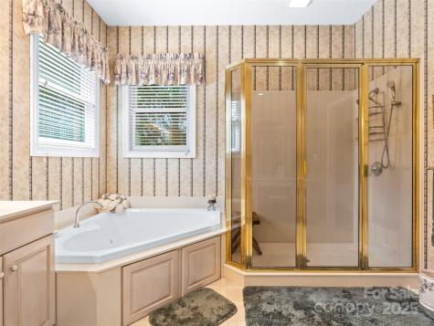 5 Reynolds Place Asheville NC 28804