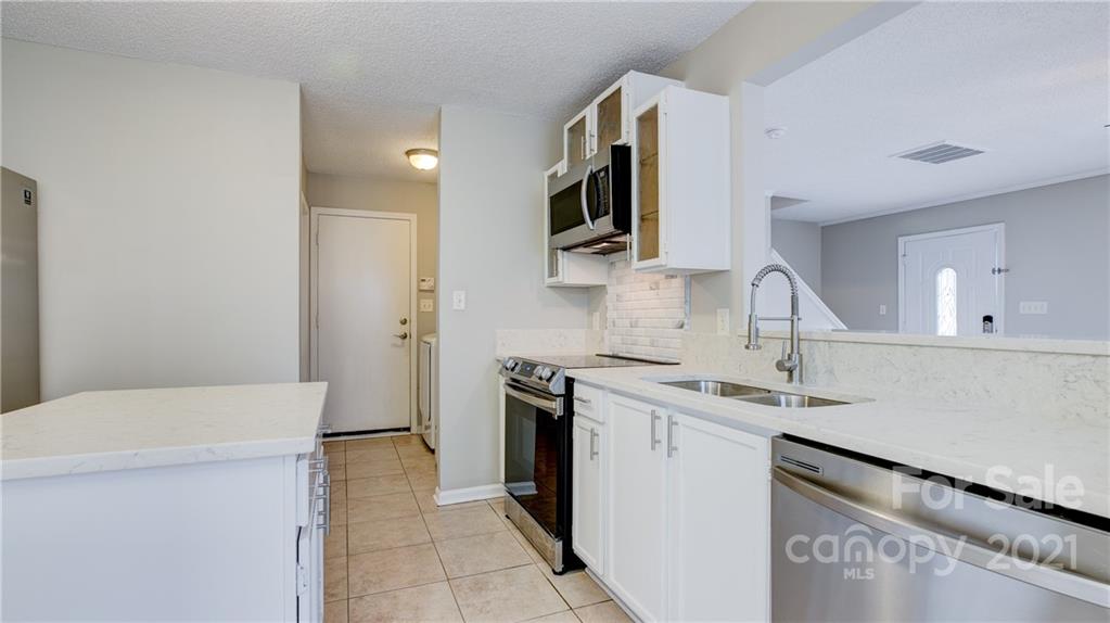 9539 Bird Watch Lane Charlotte NC 28214