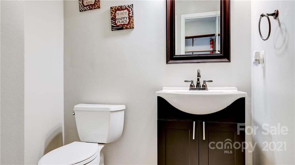 9539 Bird Watch Lane Charlotte NC 28214