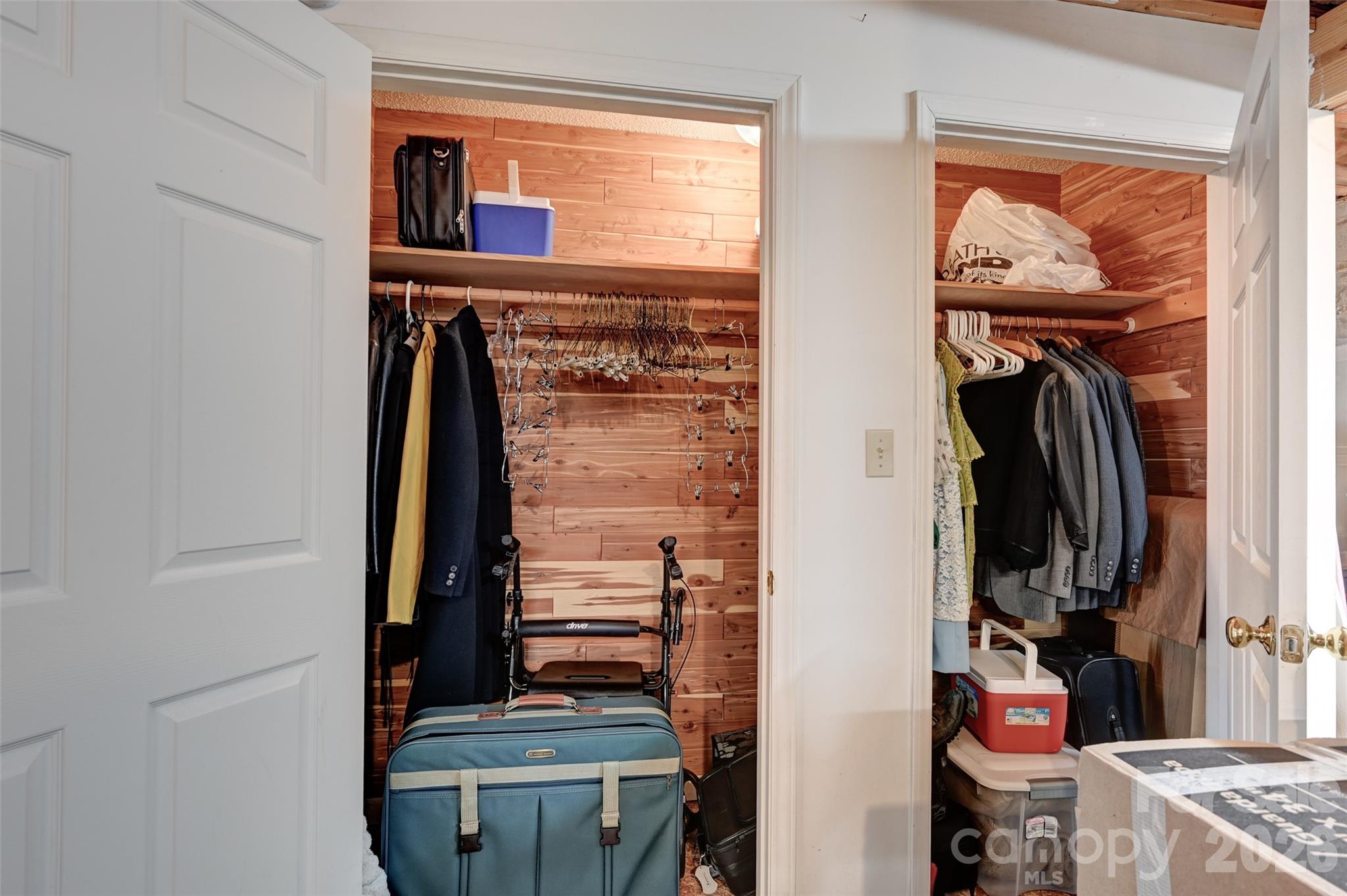 27 Cedar Summit Road Asheville NC 28803