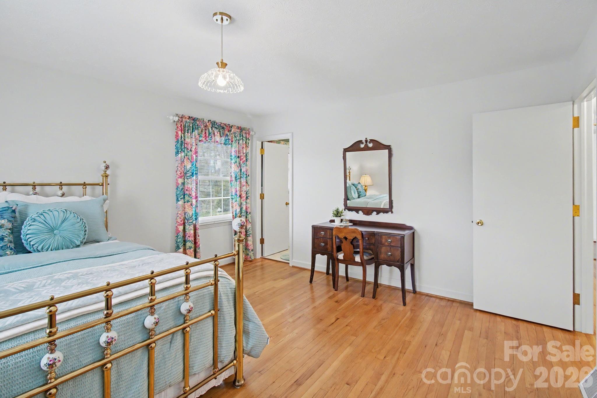 24 Church Street Weaverville NC 28787